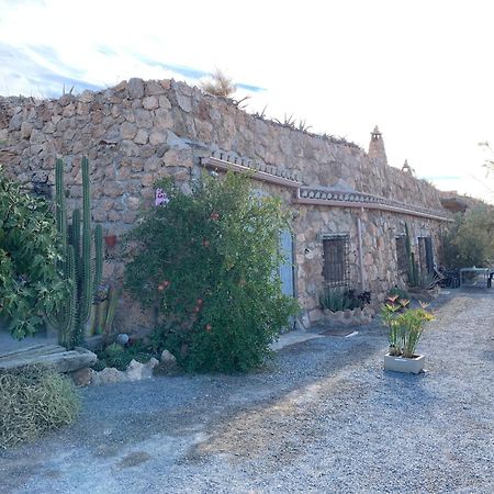 Hostal Cuevas el Torriblanco Gorafe Exterior foto