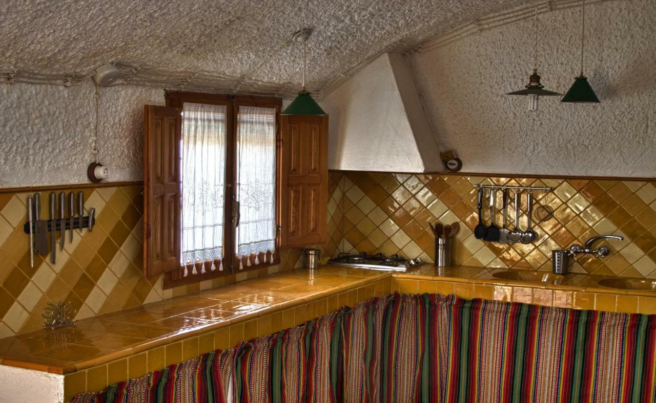 Hostal Cuevas el Torriblanco Gorafe Exterior foto